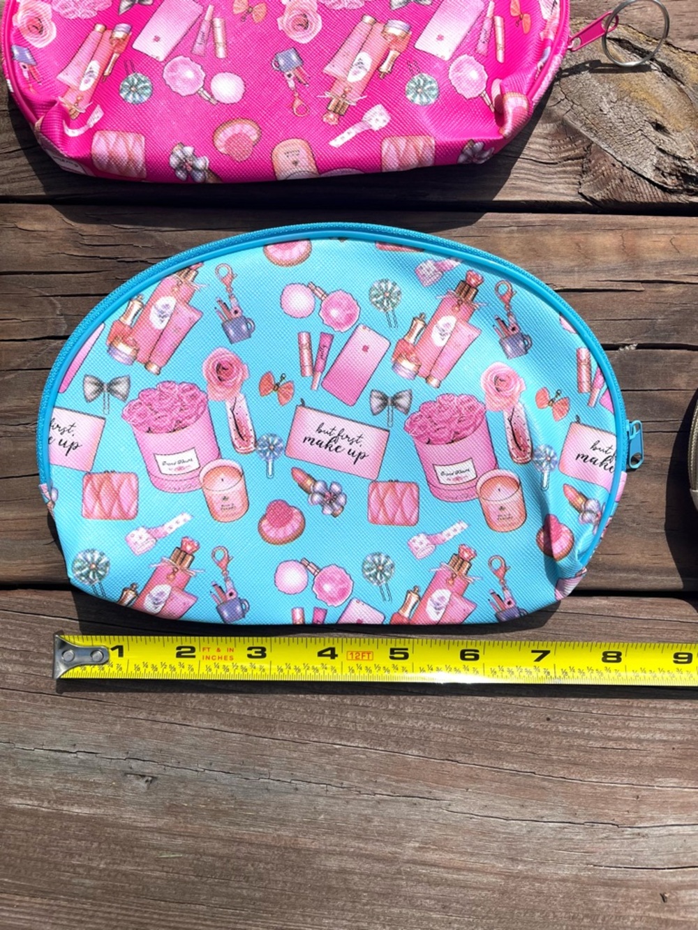 One Fashion Cosmetic Makeup Bag (Choose a Color) NWOT - Picture 3 of 3